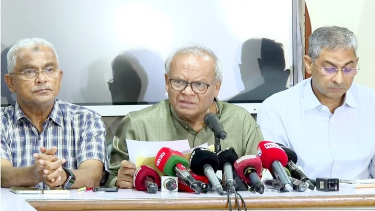 অন্য দেশের তুলনায় বাংলাদেশে জ্বালানি তেলের দাম অনেক কম: রিজভী
