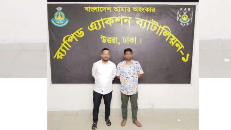উত্তরা লিবার্টি ক্লাবে অভিযান, ৪৭০ লিটার মদ-বিয়ারসহ গ্রেপ্তার ২