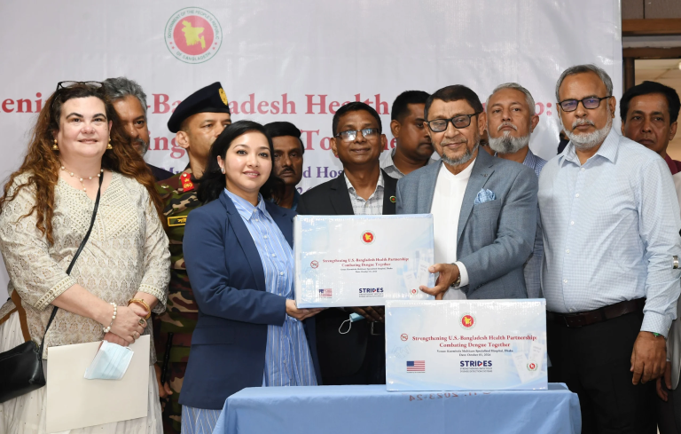 ডেঙ্গু মোকাবিলায় ৫ লাখ ডায়াগনস্টিক টেস্ট কিট দিল যুক্তরাষ্ট্র